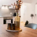 Apartment Zentrale Business- Und Familienwohnung Naehe Wien *