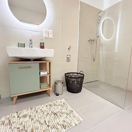 Zentrale Business- Und Familienwohnung Naehe Wien Lejlighed *