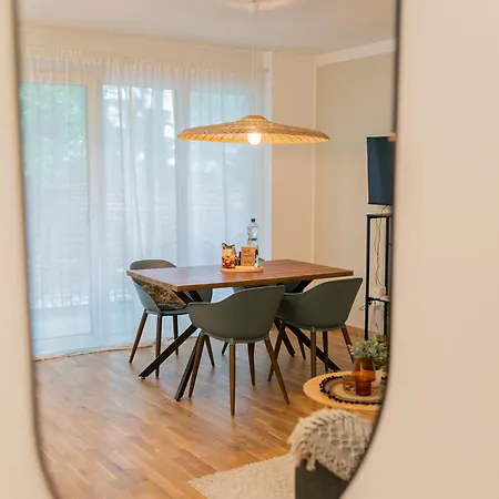 Zentrale Business- Und Familienwohnung Naehe Wien