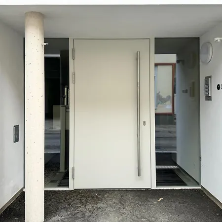 Zentrale Business- Und Familienwohnung Naehe Wien *