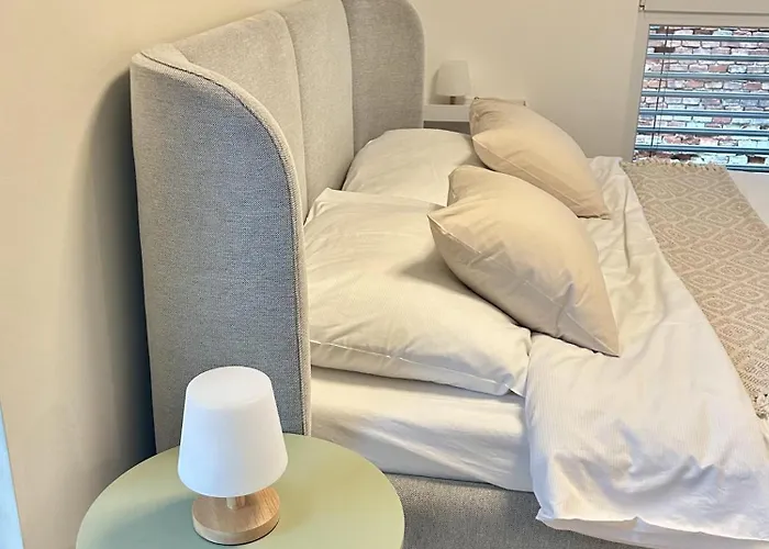 公寓 Zentrale Business- Und Familienwohnung Naehe Wien