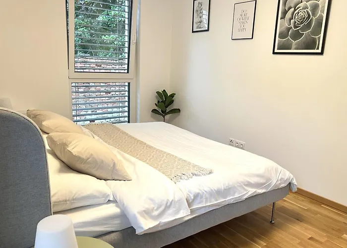 Zentrale Business- Und Familienwohnung Naehe Wien 公寓 *