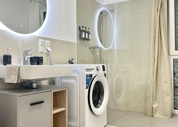 公寓 Zentrale Business- Und Familienwohnung Naehe Wien